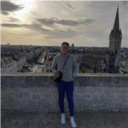 Je suis étudiante en licence Svt et avant j'ai fait un master en écologie, je pourrais partager mon savoir avec des élèves qui auront besoin dans le cadre de leurs cours et les aider à faire leur devoir de façon à leur simplifier les chose .